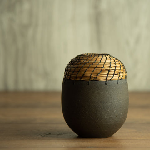 Mini bud vase in Black Clay